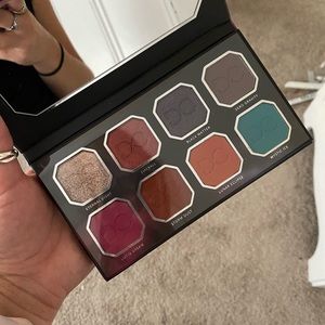 Eyeshadow palette
